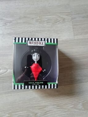 Lydia Deetz Beetlejuice Vinyl Figure CultureFly Red Wedding Dress Boxed